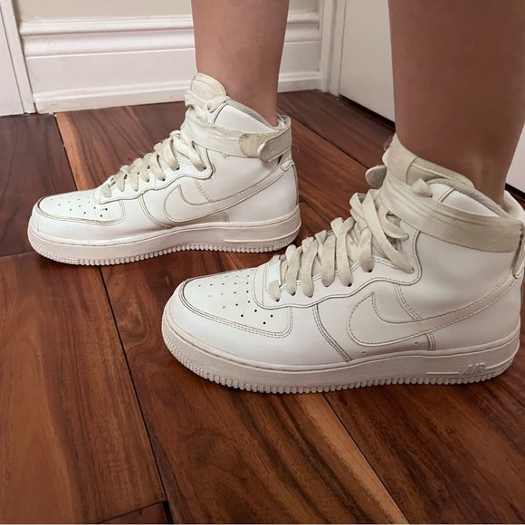 AIR FORCE 1 HIGH WHITE/WHITE/WHITE - WOMEN'S - Picture 2 of 2